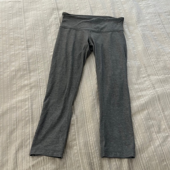 lululemon athletica Pants - Lululemon capri leggings